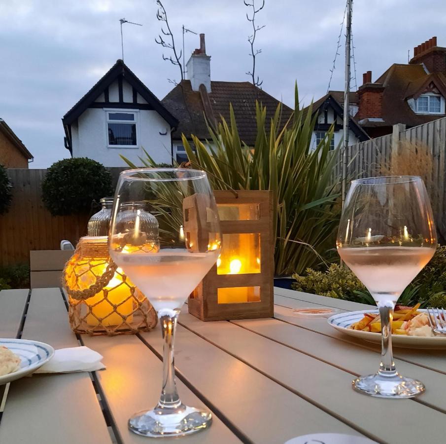 Viva Guest House Clacton-on-Sea Esterno foto